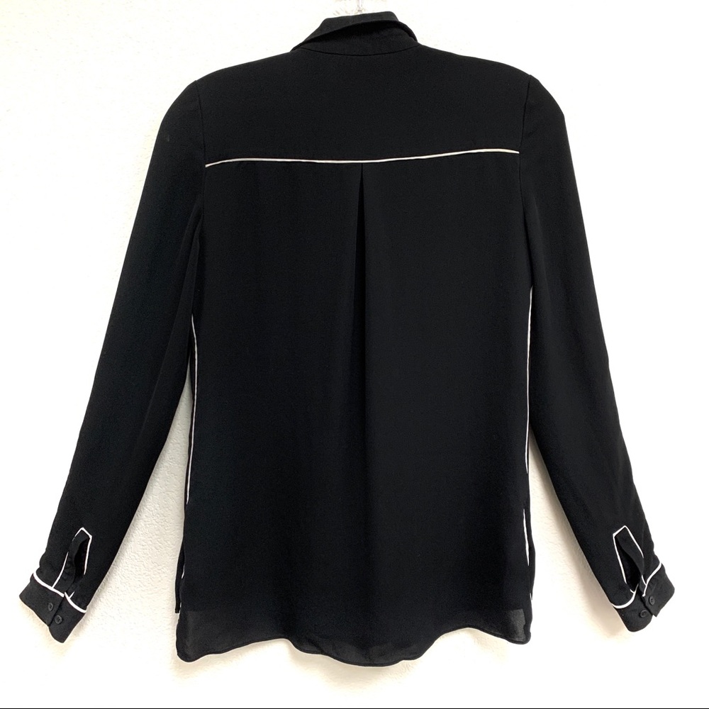 Elie Tahari ’Tyra’ Silk Blouse - Picture 5 of 7